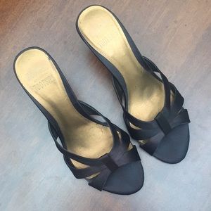 Mootsies Tootsies dark brown heel size 8